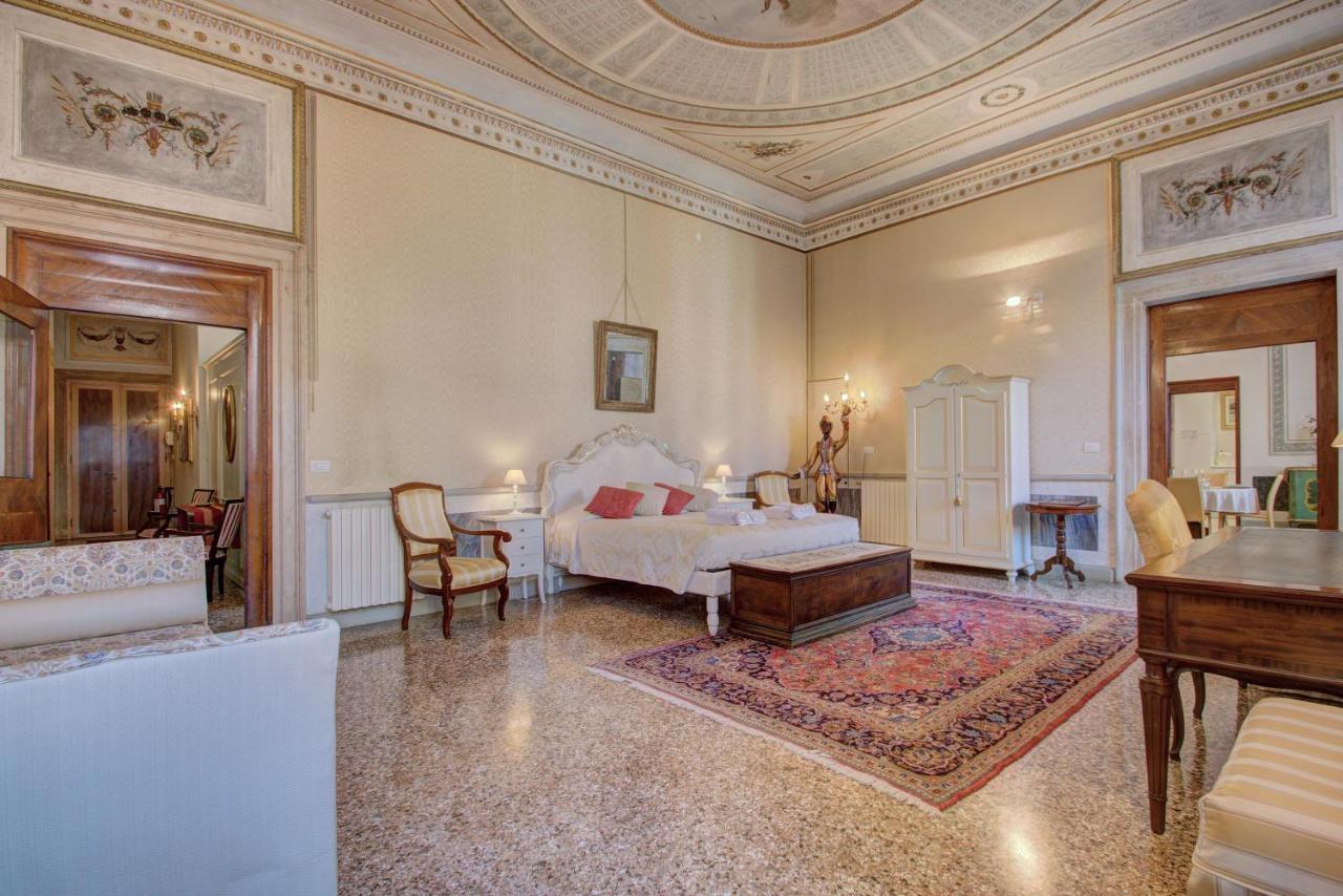 Doge Stair, Gorgeous - Bbc Venice Grand 2024 Tour Recorded Here! المظهر الخارجي الصورة